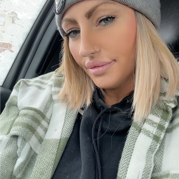 Women's Green Plaid Utility Jacket - Picture 1 of 1
